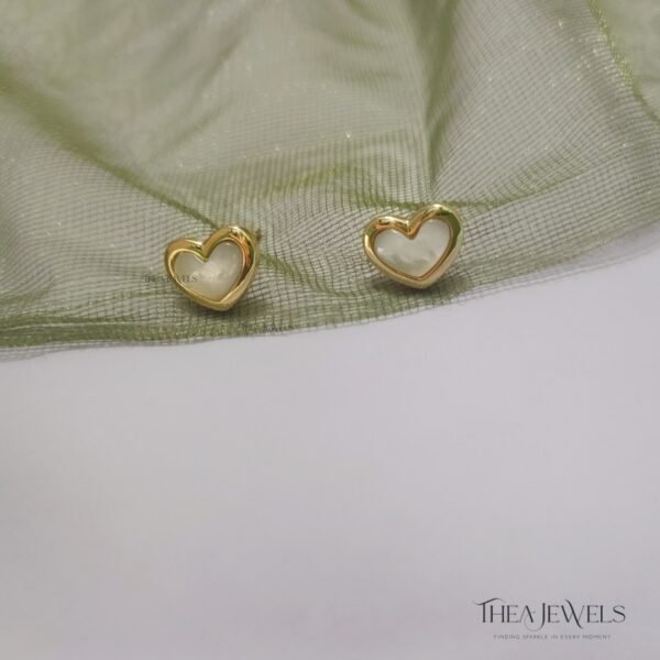 Chloe Mop Heart Earring