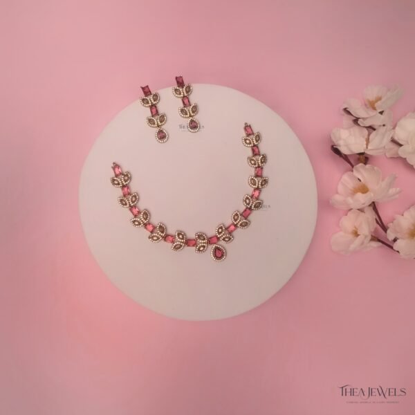 Saanvi - Leaf Ad Jewelry (Red)