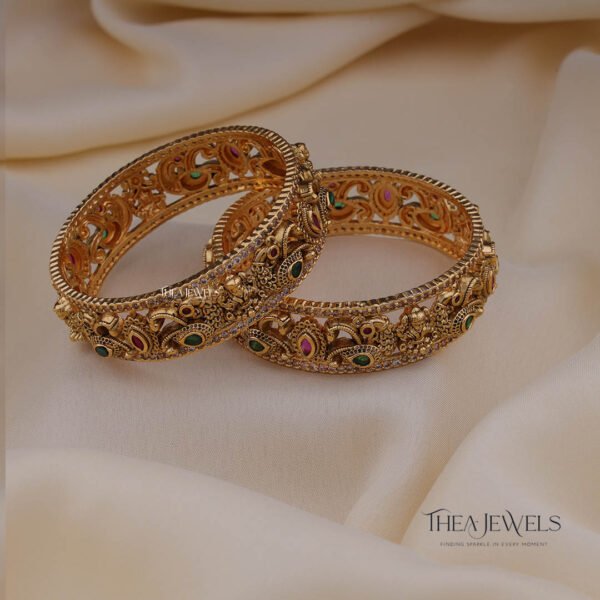 Premium Ad Gold Antique Bangles