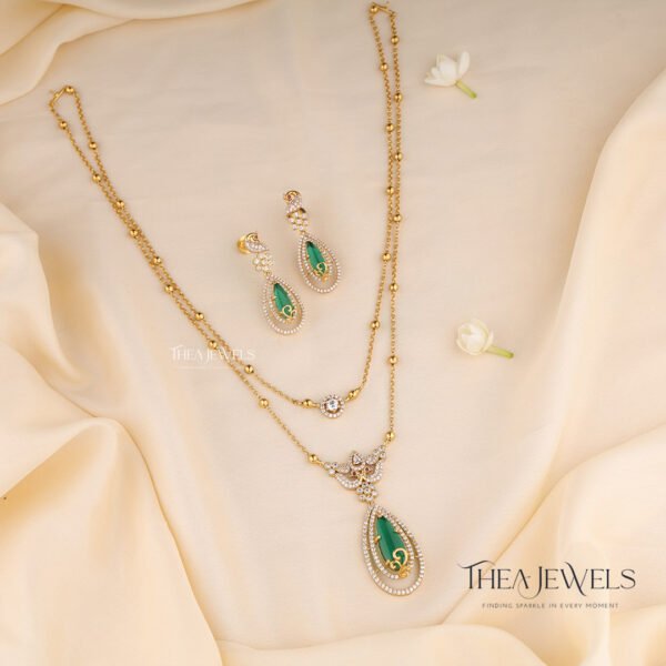 Akira Two Layer Mayur Necklace - Green