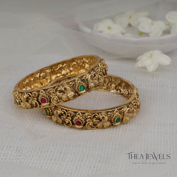 Shrishti Bangles