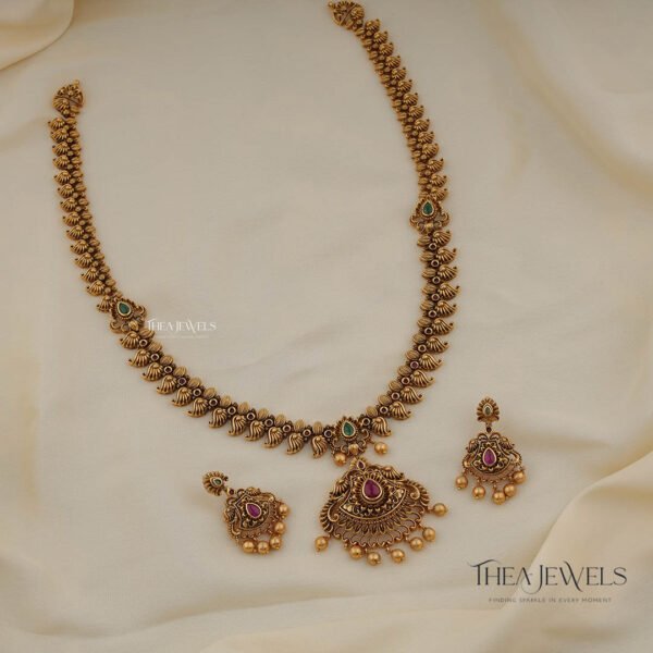 Dhithi Premium Long Jewellery Green Red