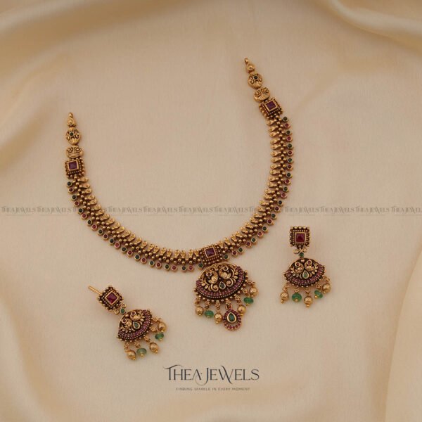 Vasudha Jewellery Short