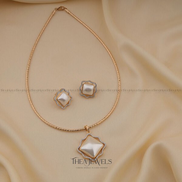 Alba Pendant Set - Image 2