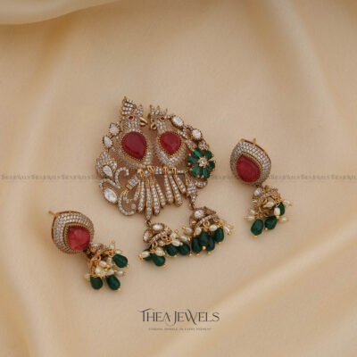 Hazel Victorian Pendant Set Red