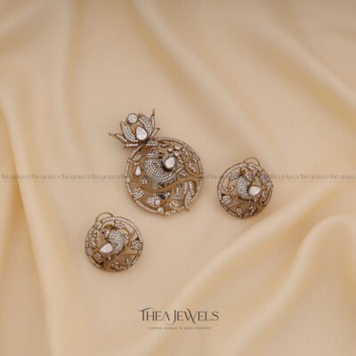Gracia Pendant Set