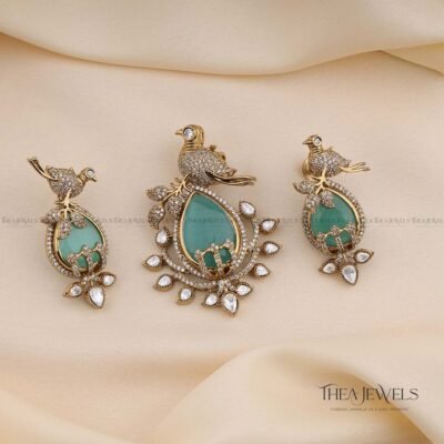 Yuva Pendant Set Mint Green