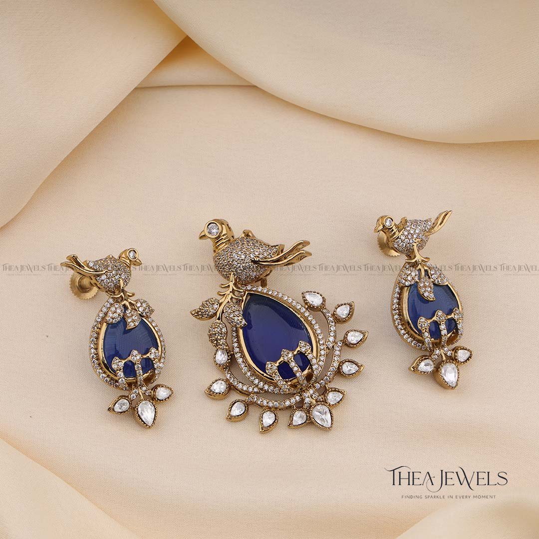 Yuva Pendant Set Royal Blue