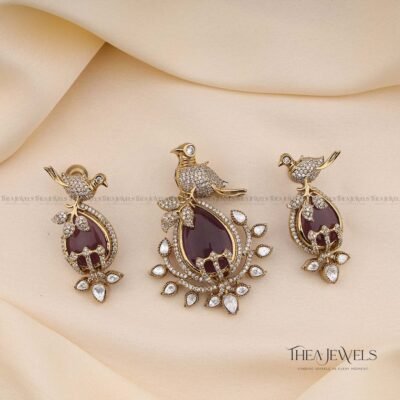 Yuva Pendant Set Purple