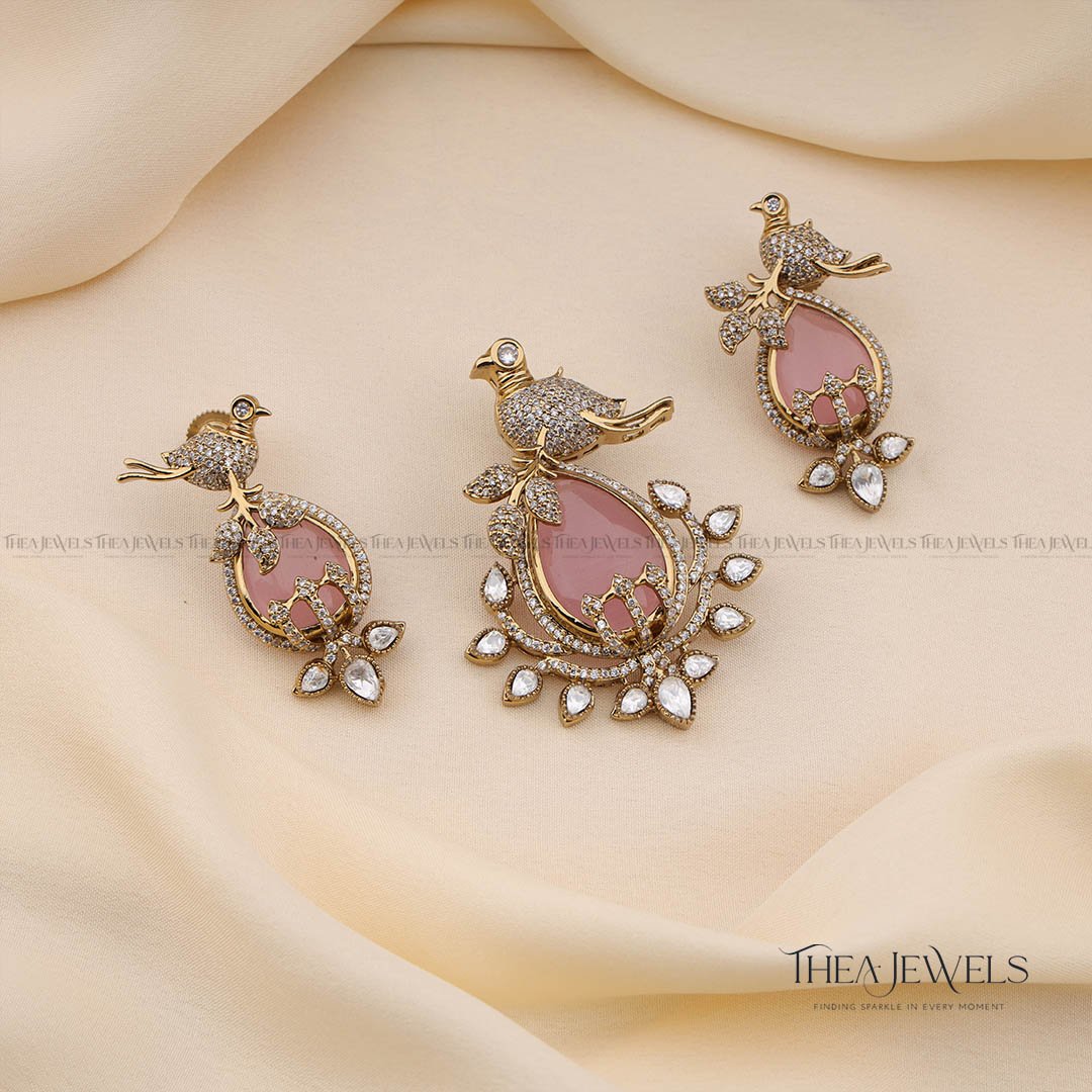 Yuva Pendant Set Pastel Pink