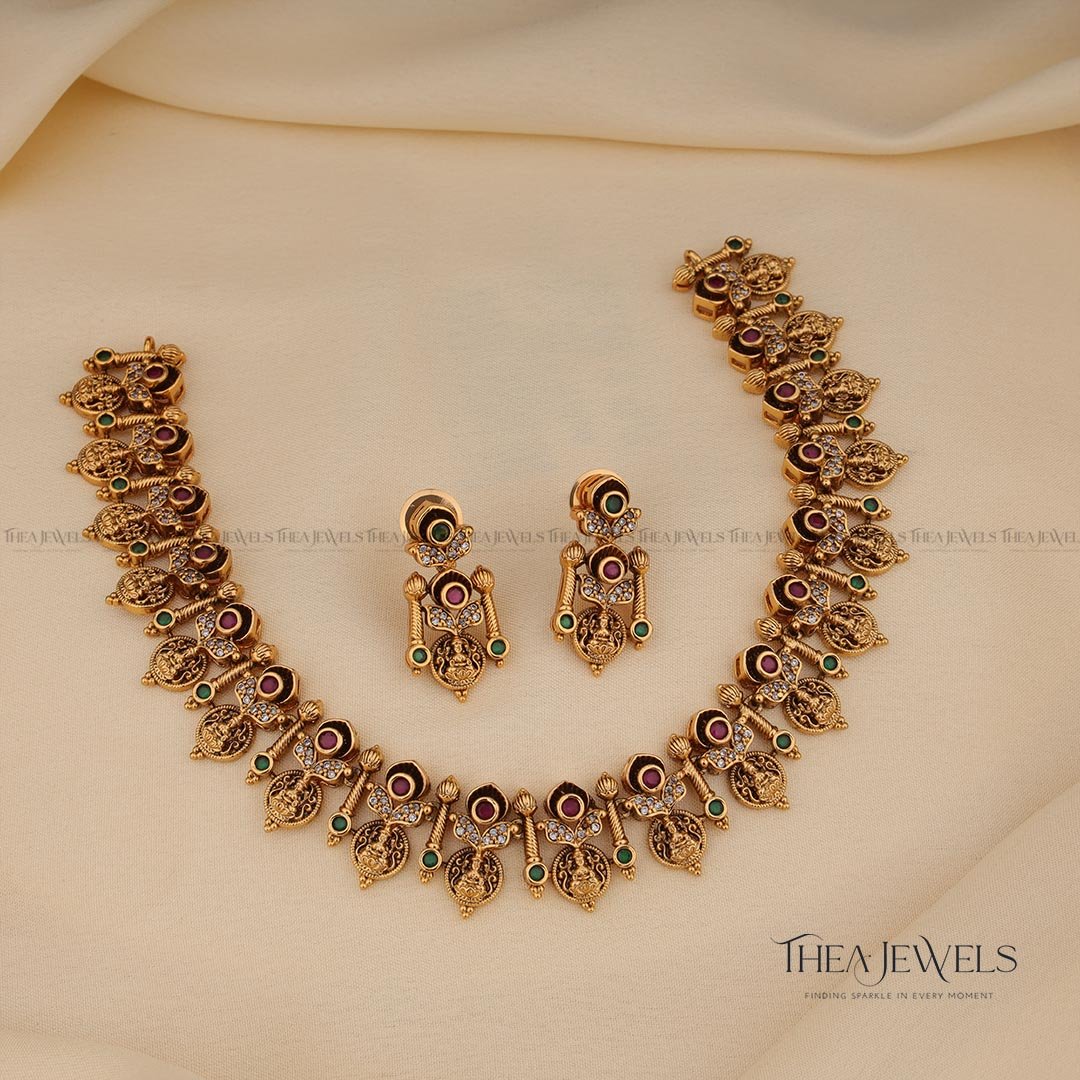 Chaitra Jewellery Short
