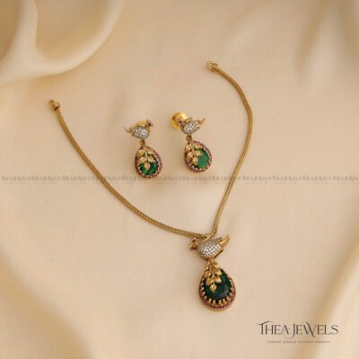 Sara Minimal Jewellery Green