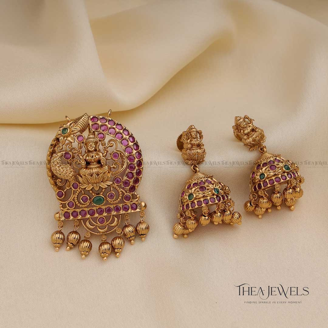 Dhruvi Pendant Set