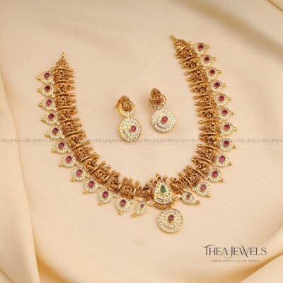 Sarvaha Jewellery  Red