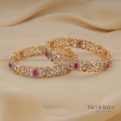 Runava Bangles Red