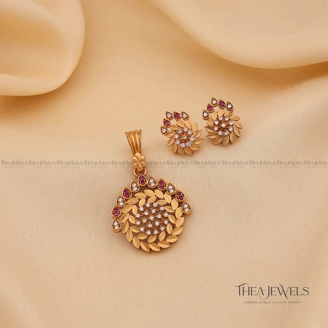 Karunasa Pendant Set