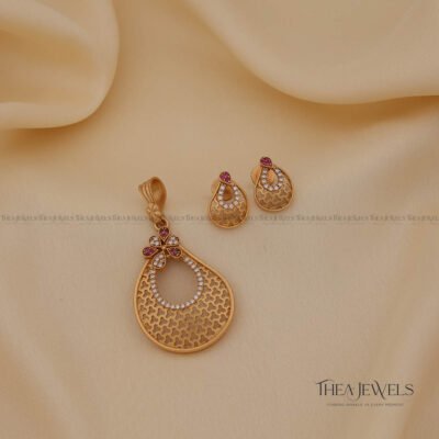 Reetha Pendant Set