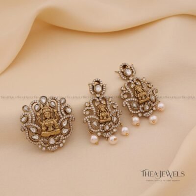 Dharshana Victorian Pendant Set