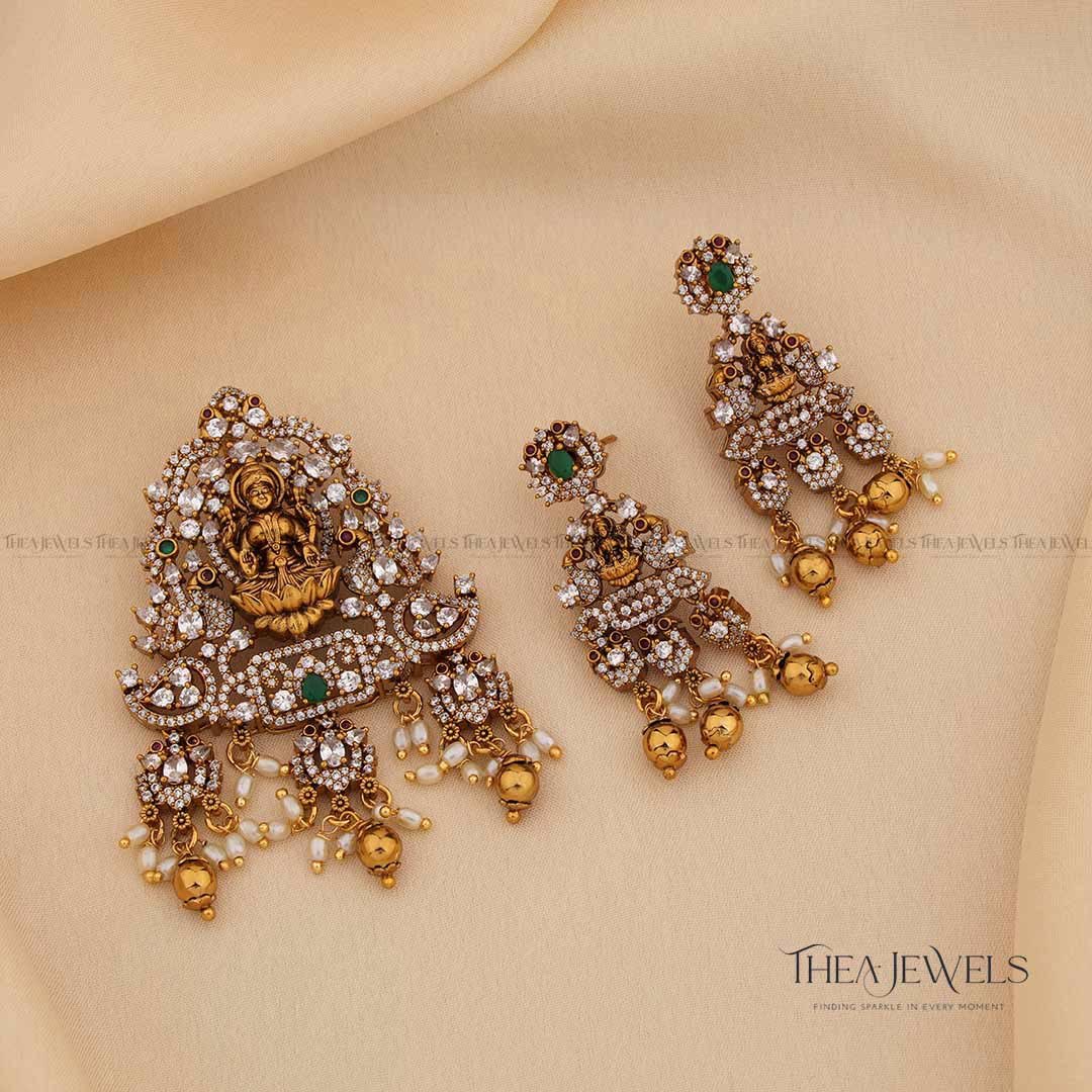 Rehana Victorian Pendant Set