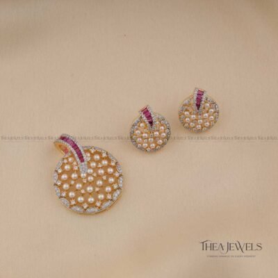 Caily Pendant Set
