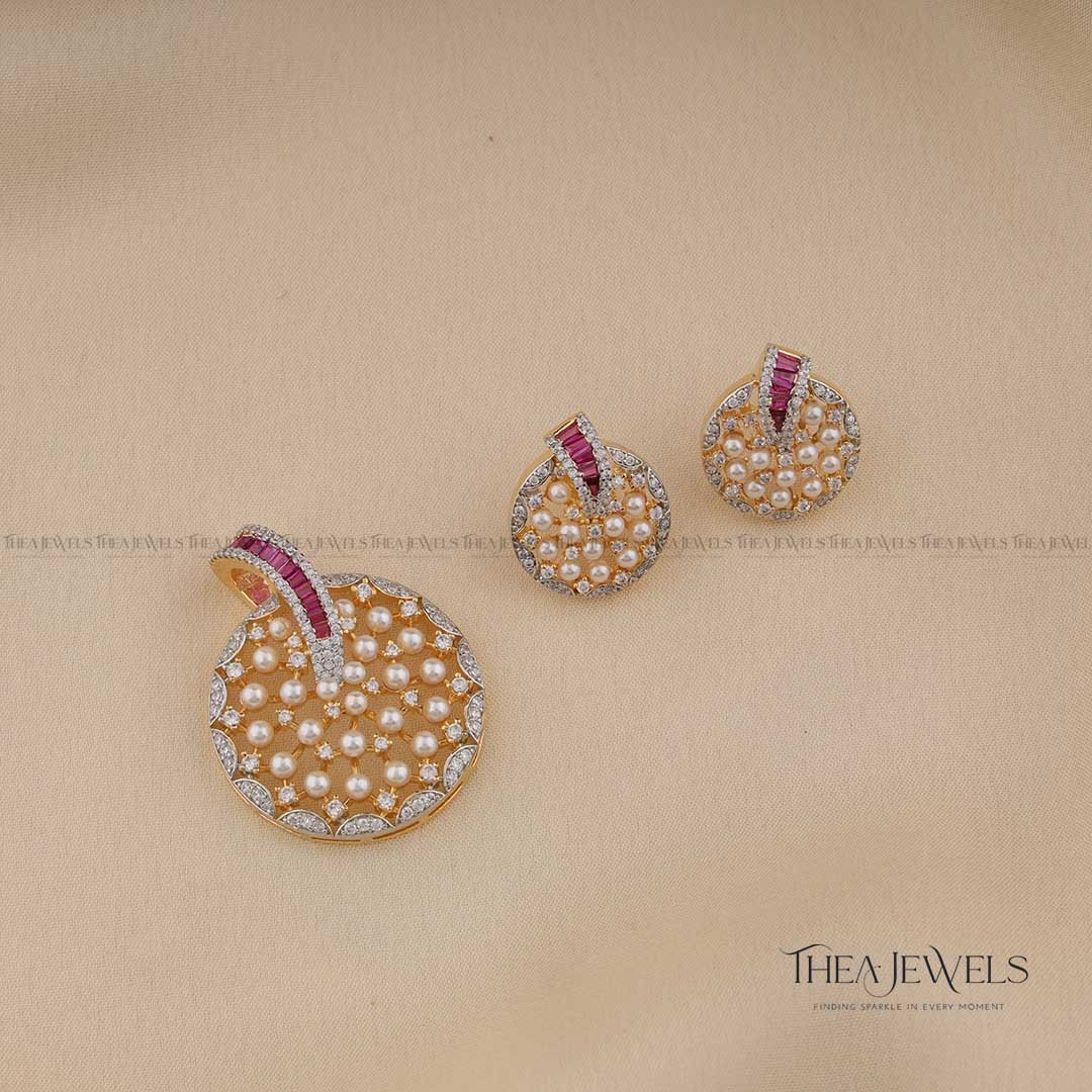 Caily Pendant Set