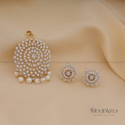 Bina Pendant Set