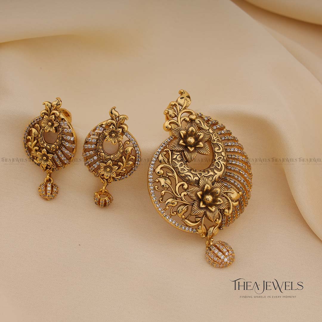 Gisha Pendant Set
