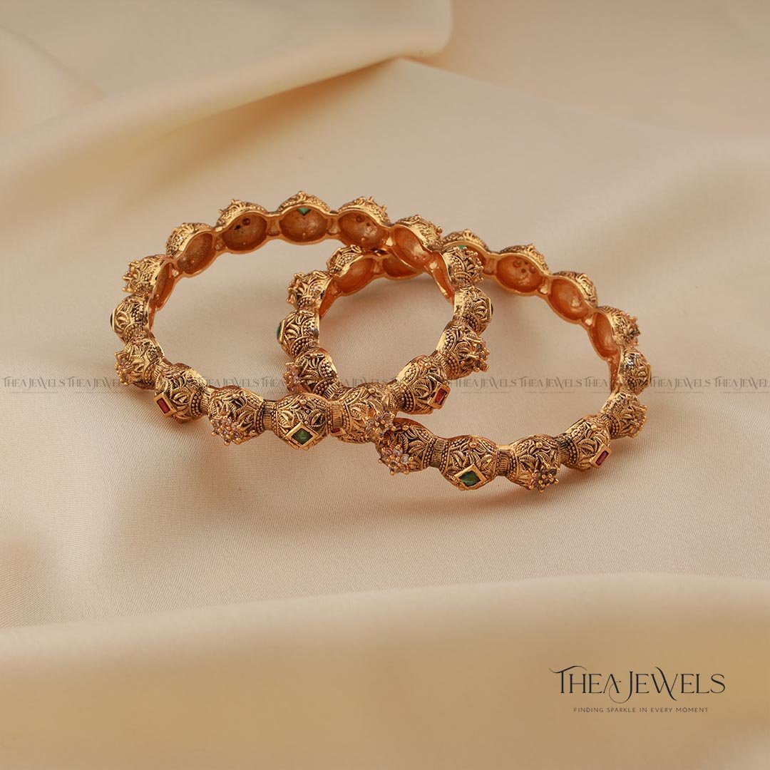 Nathita Bangles
