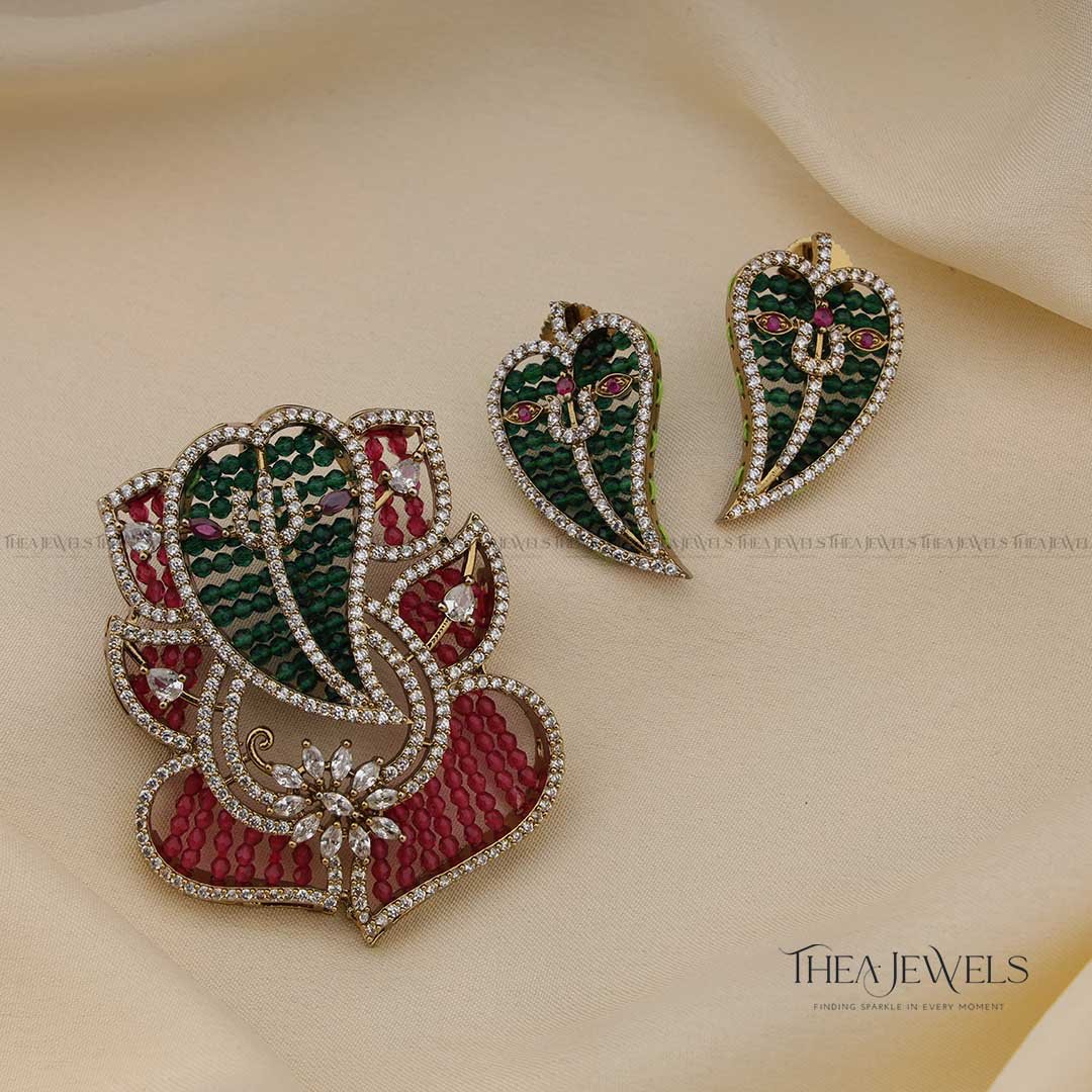 Ganesha Victorian Pendant Set