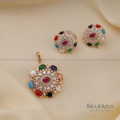 Gina Navratan Pendant Set